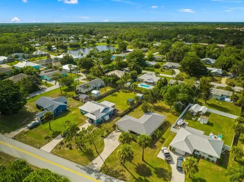 6149 SE Poinciana Lane Hobe Sound FL 33455