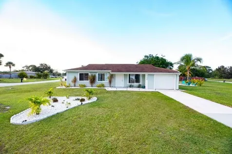 2098 SE Talwood Lane Port St Lucie FL 34952