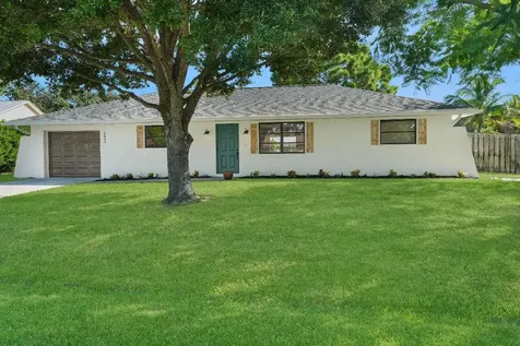 2499 SE Tracy Avenue Port St Lucie FL 34952