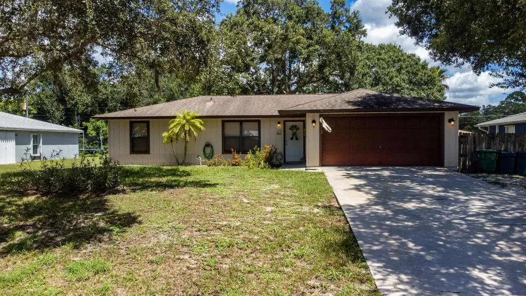7506 Coquina Avenue Fort Pierce FL 34951
