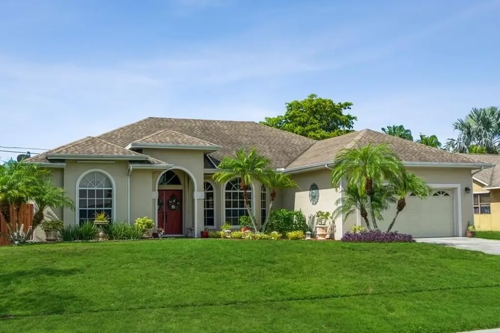 2865 SE Pace Drive Port St Lucie FL 34984
