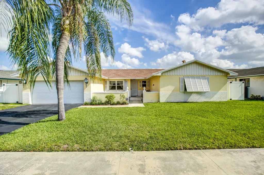 1901 NW 40th Court Oakland Park FL 33309