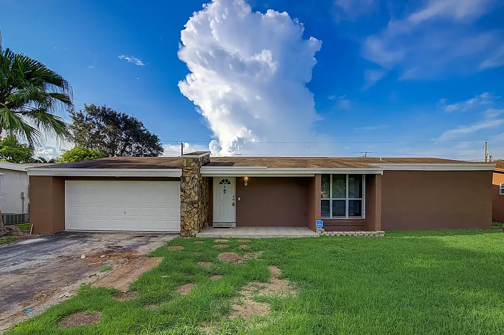 11901 NW 29th Place Sunrise FL 33323