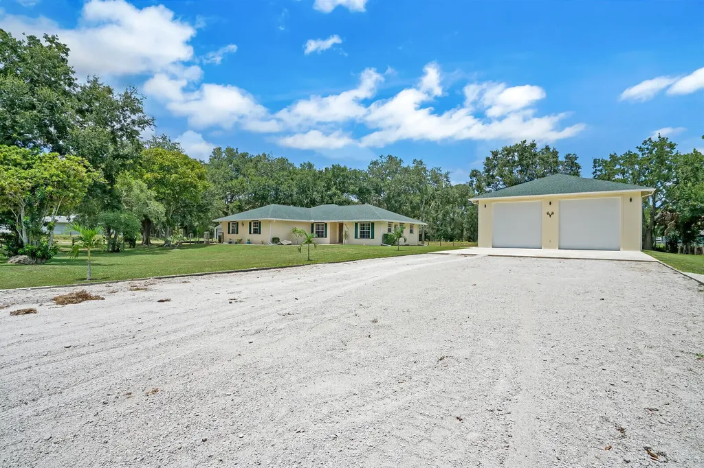 15703 97th Road N West Palm Beach FL 33412