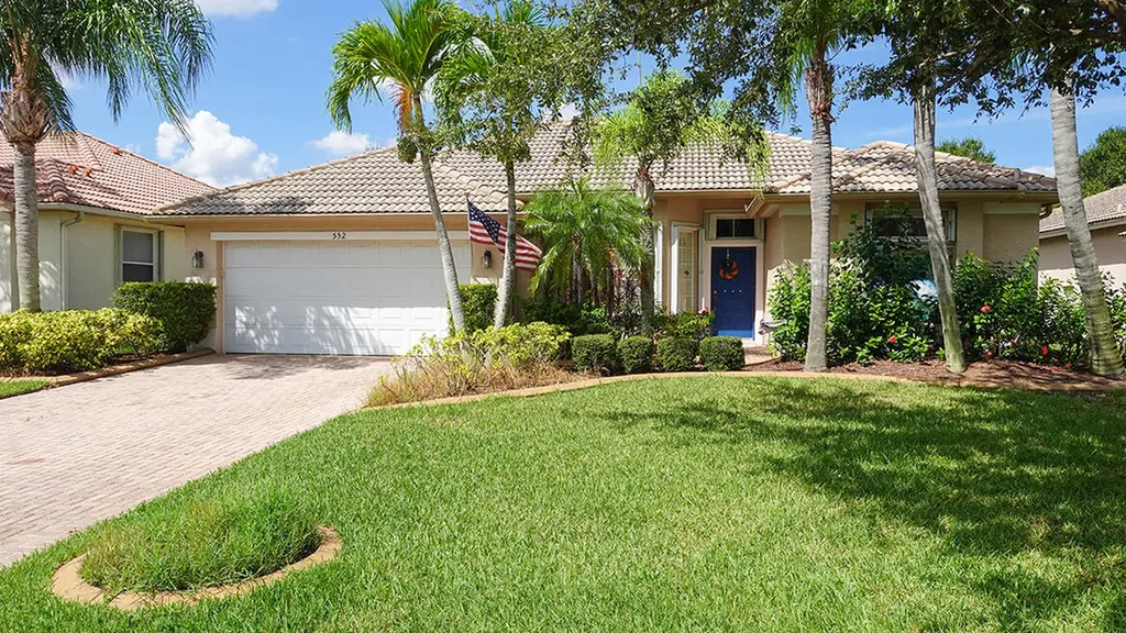 552 NW Waverly Circle Port St Lucie FL 34983