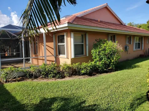 5594 Royal Lake Circle Boynton Beach FL 33437
