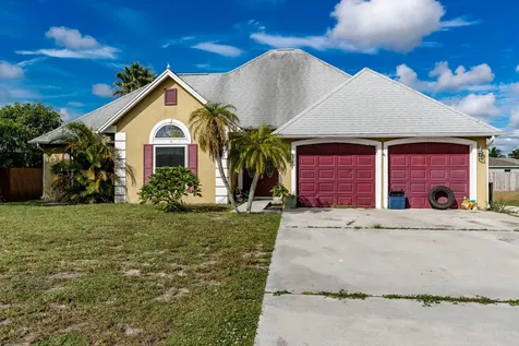850 SW Del Rio Boulevard Port St Lucie FL 34953