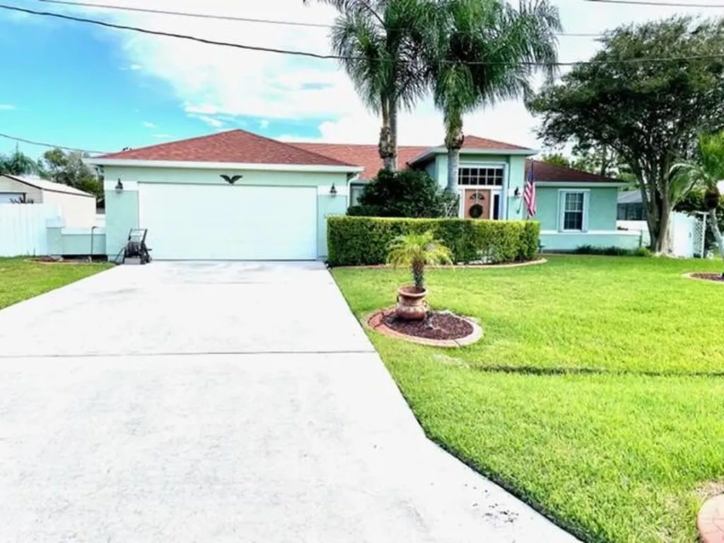 2672 SE Flavia Terrace Port St Lucie FL 34952