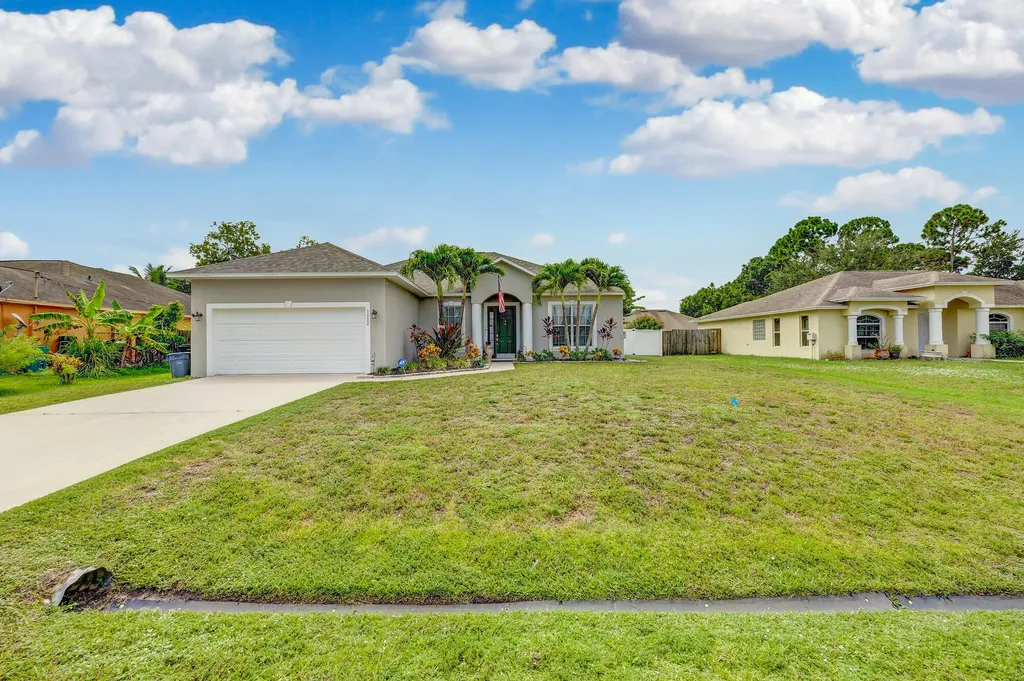 1332 SW Tadlock Avenue Port St Lucie FL 34953