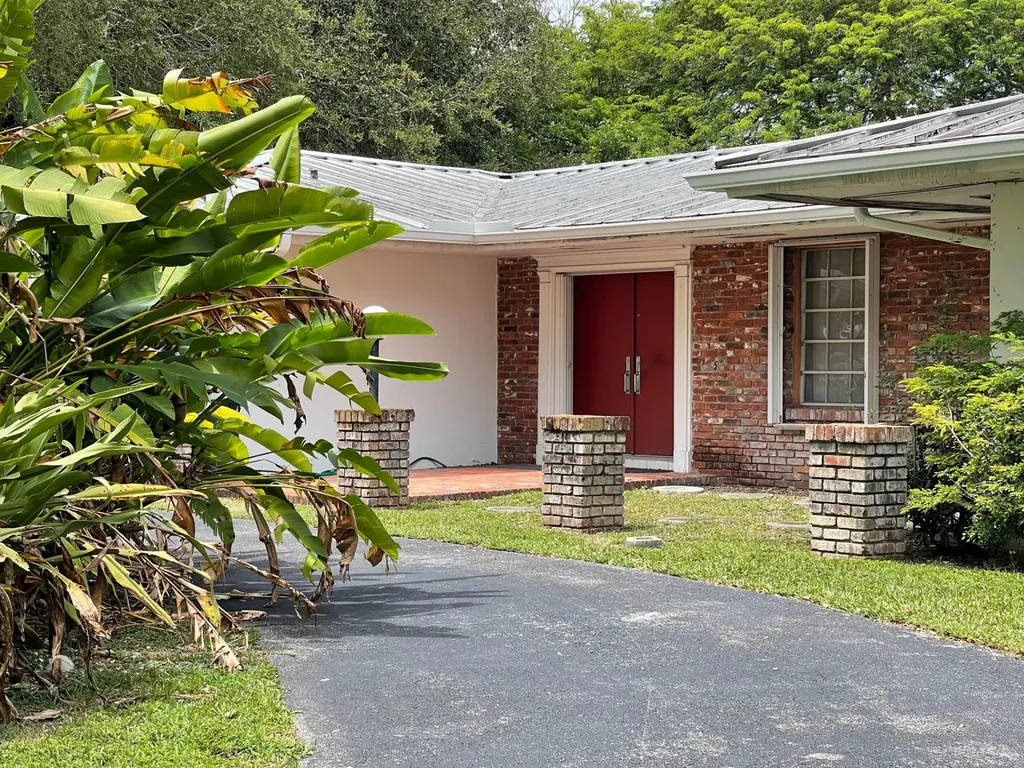 7805 SW 139th Terrace Palmetto Bay FL 33158
