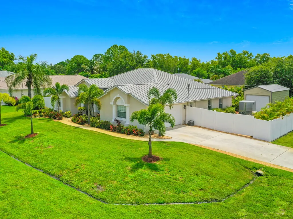 5862 NW Cullom Circle Port St Lucie FL 34986