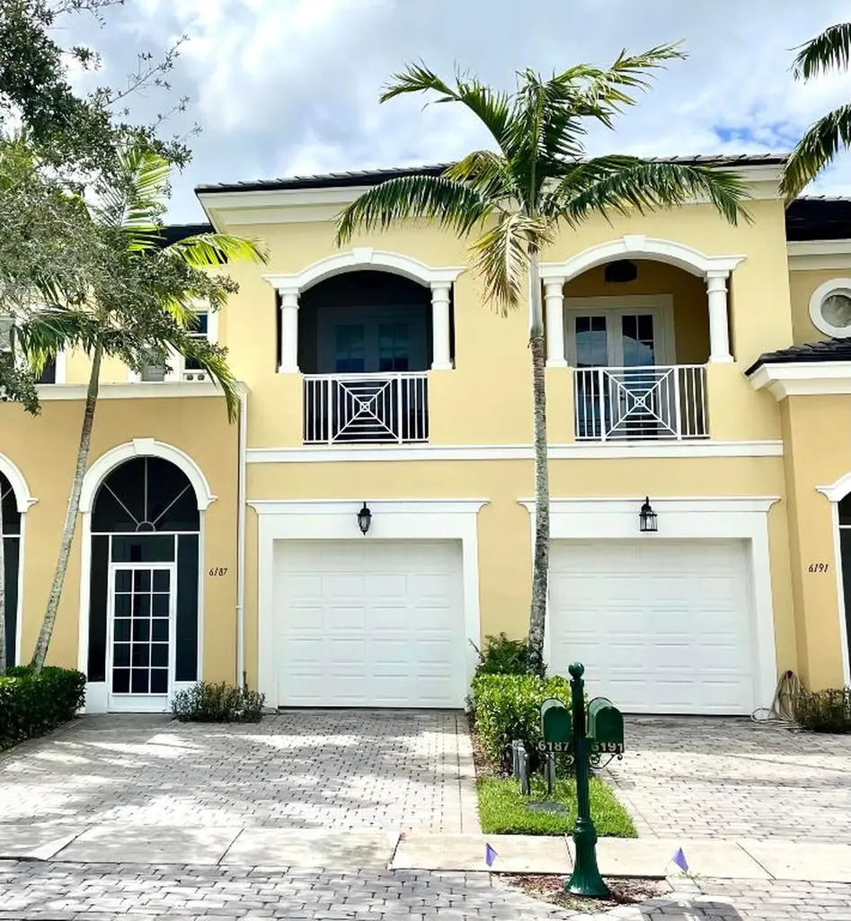 6187 NW Helmsdale Way Port St Lucie FL 34983