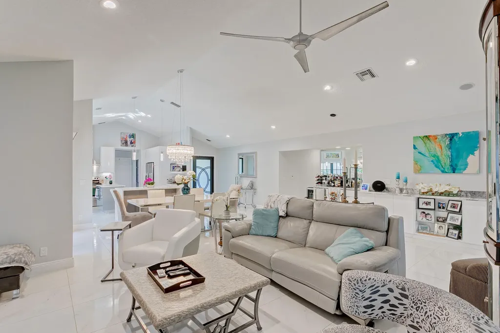 156 Coventry Place Palm Beach Gardens FL 33418