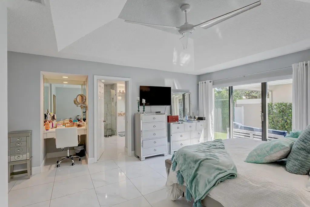 156 Coventry Place Palm Beach Gardens FL 33418