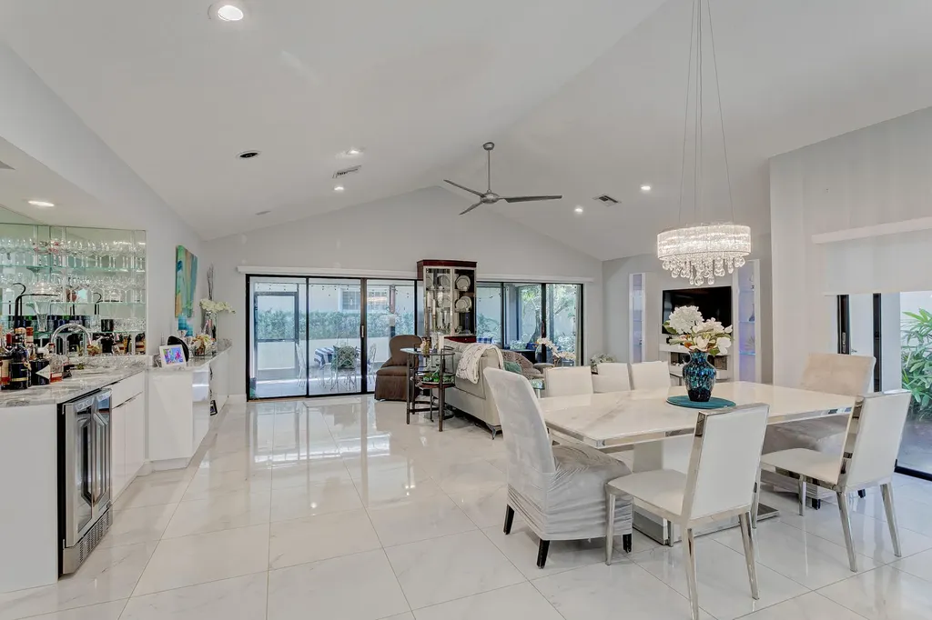 156 Coventry Place Palm Beach Gardens FL 33418