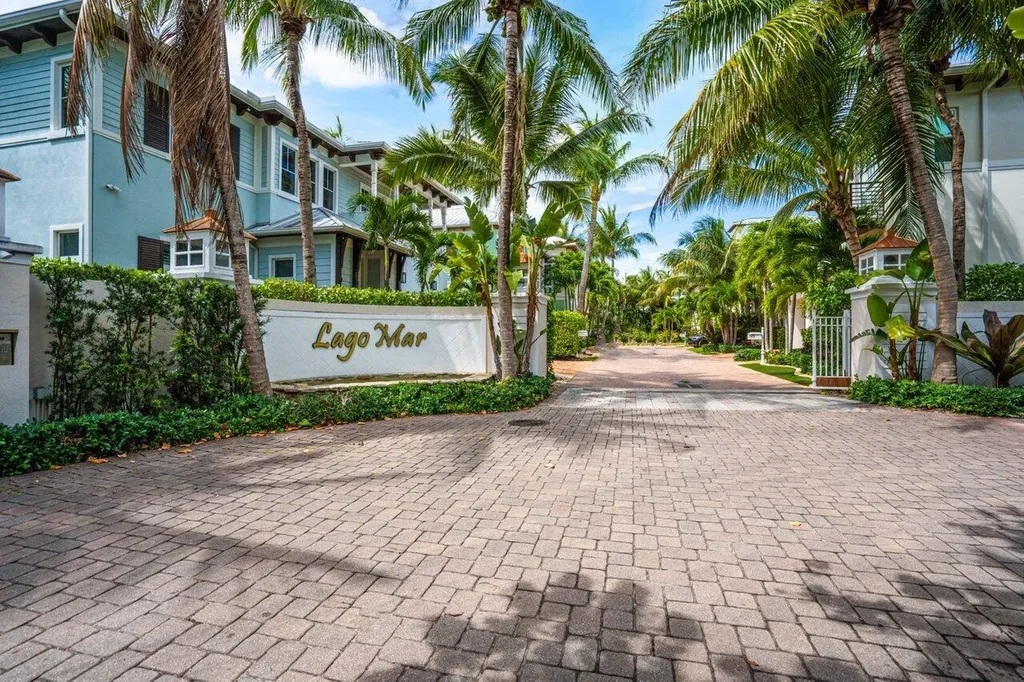 900 Lago Mar Lane Boca Raton FL 33431