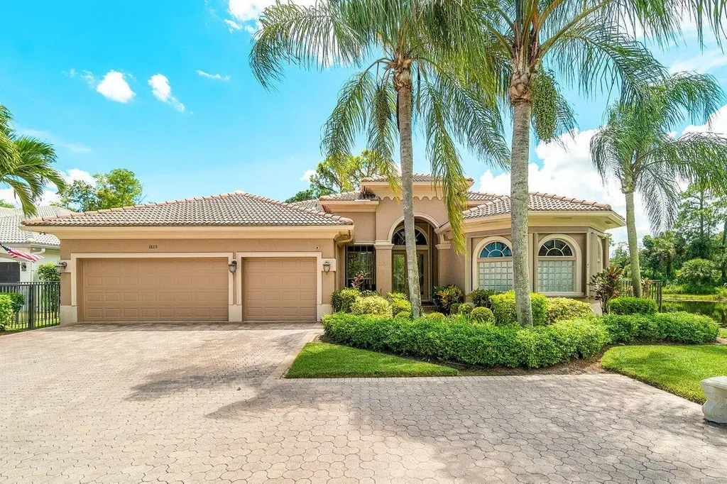 1825 Waldorf Drive Royal Palm Beach FL 33411