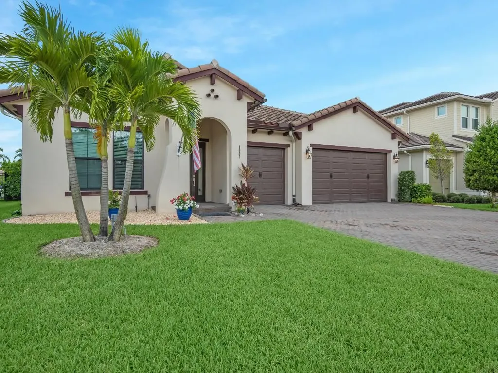 1062 Ember Ridge Run Loxahatchee FL 33470