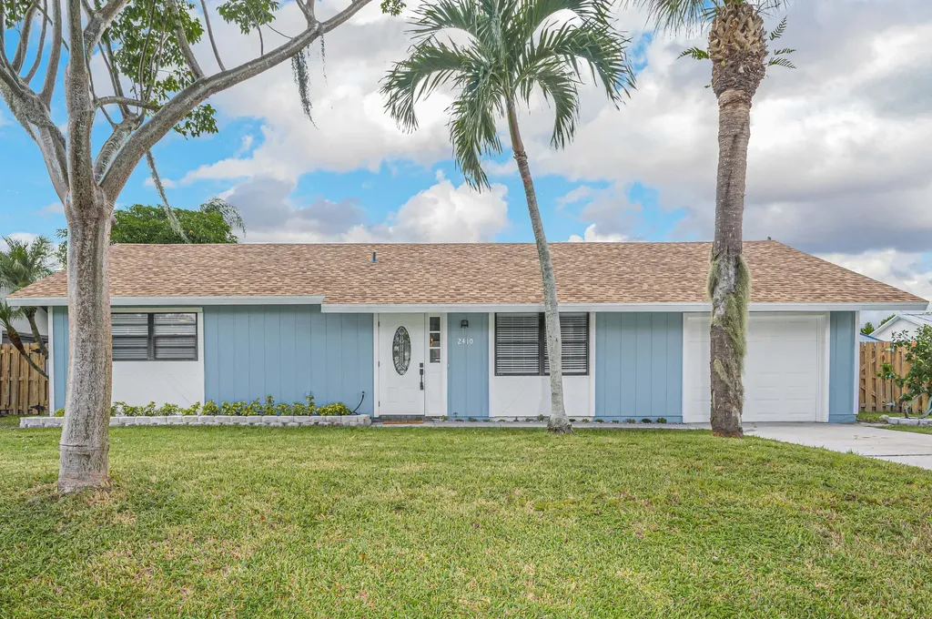 2410 SW Hinchman Street Port St Lucie FL 34984