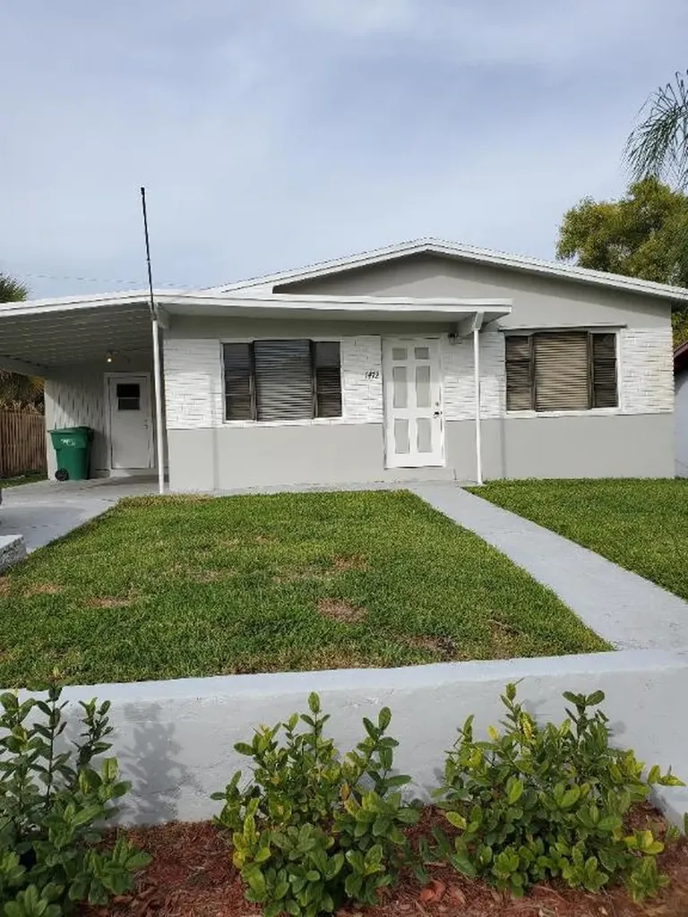 1472 W 32nd Street Riviera Beach FL 33404