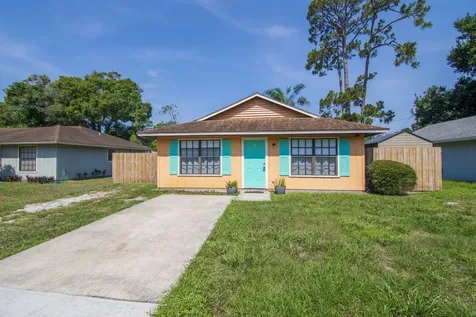 425 35th Avenue Vero Beach FL 32968