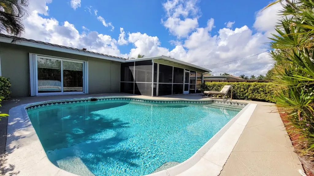 949 W Royal Palm Road Boca Raton FL 33486