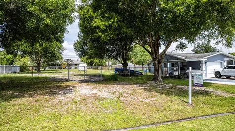 168 NW Friar Street Port St Lucie FL 34983