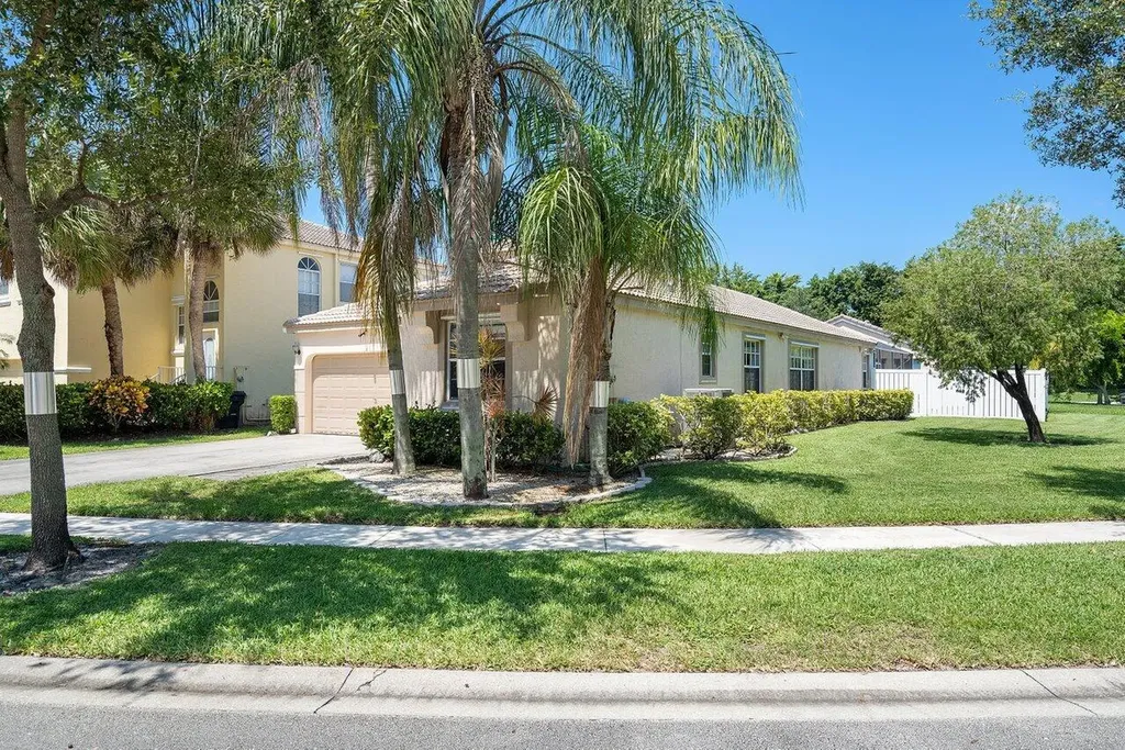 6713 Columbia Avenue Lake Worth FL 33467
