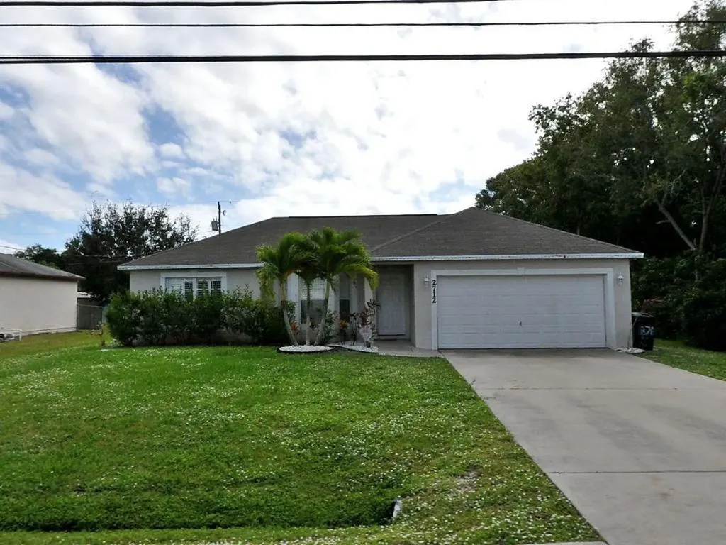 2712 SE Melaleuca Boulevard Port St Lucie FL 34952