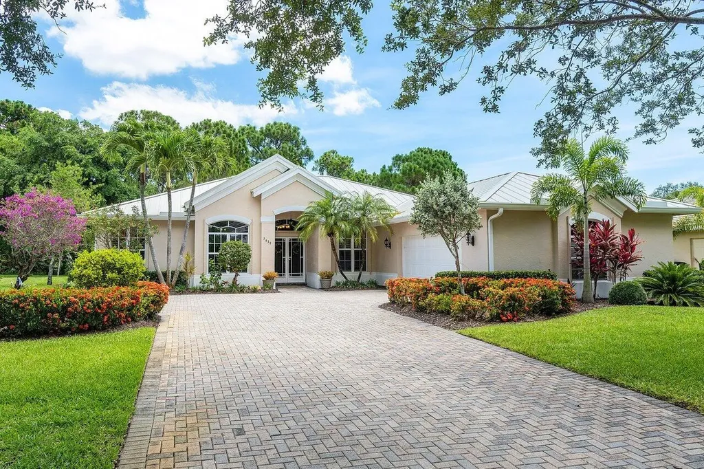 5439 SE Acadia Terrace Hobe Sound FL 33455