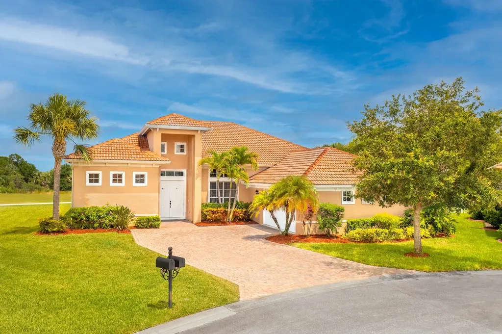 409 NW Dorset Court Port St Lucie FL 34983