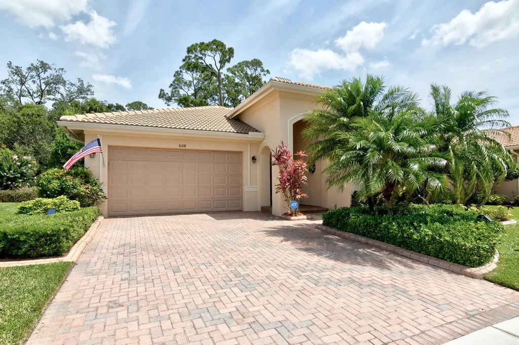 6318 Astor Place Vero Beach FL 32966