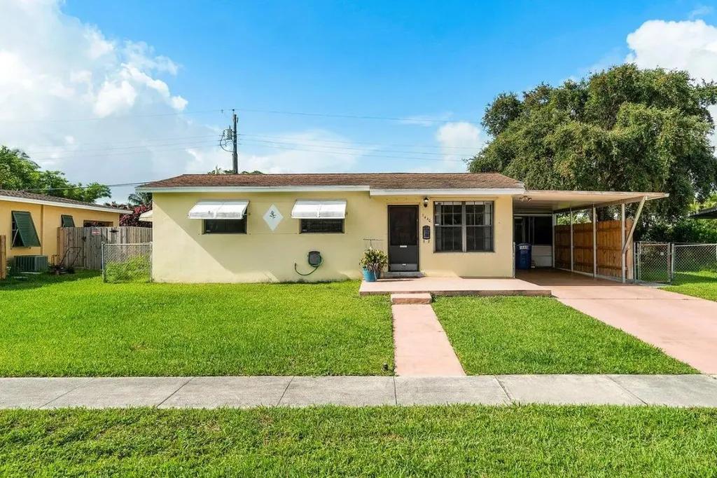 1440 W Jennings Street Lantana FL 33462