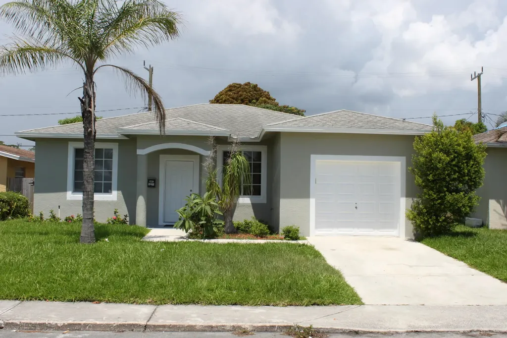 1021 S F Street Lake Worth Beach FL 33460