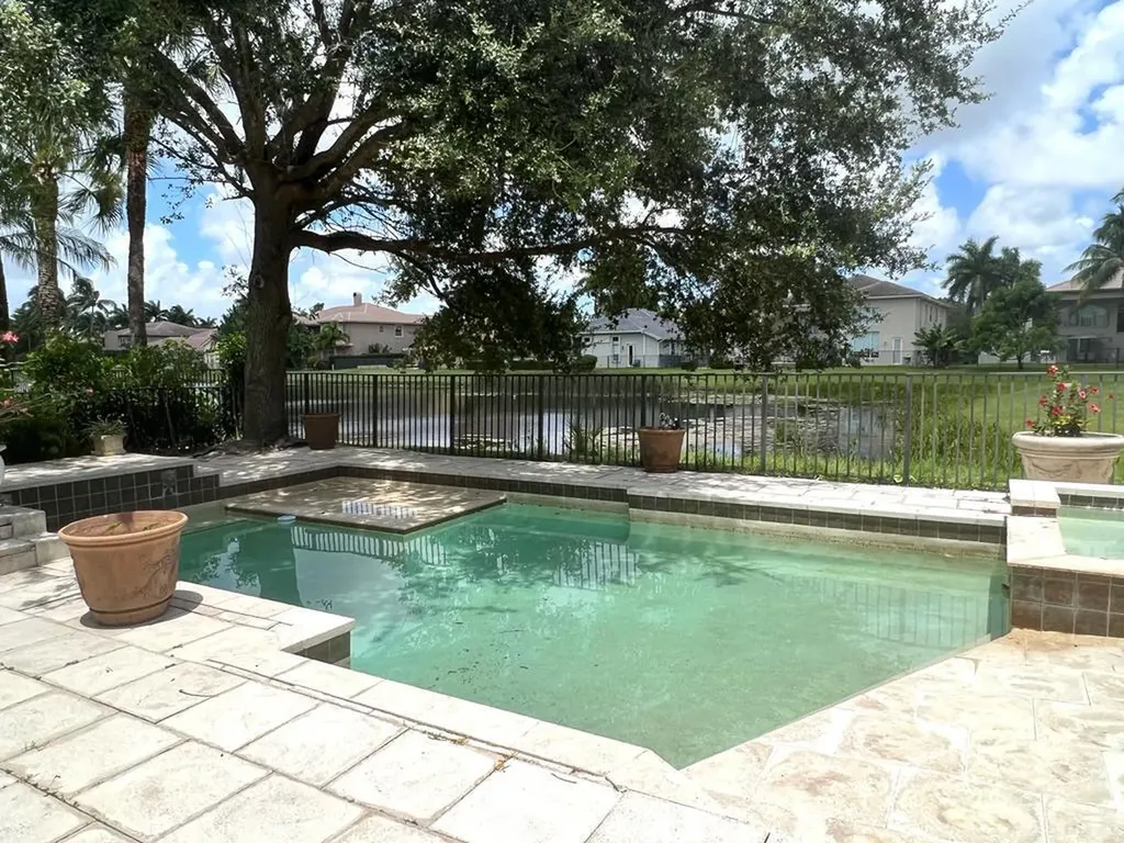 15646 Messina Isle Court Delray Beach FL 33446