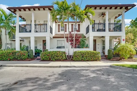 4787 Acadian Trail Coconut Creek FL 33073