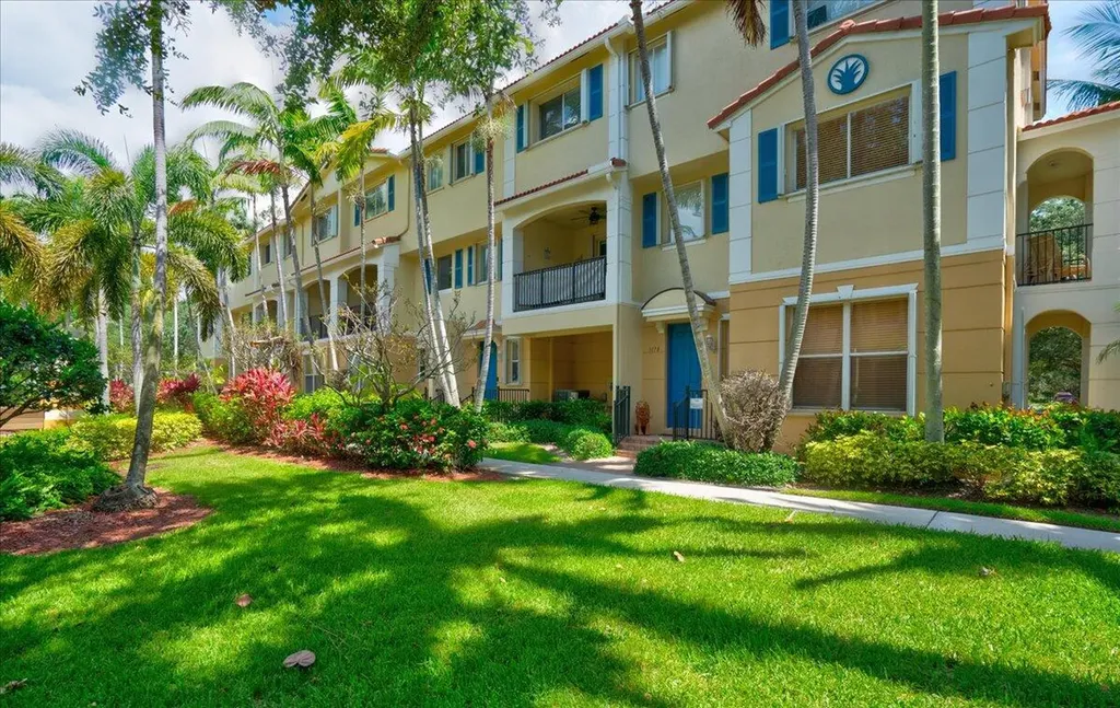 3180 N Greenleaf Circle Boynton Beach FL 33426