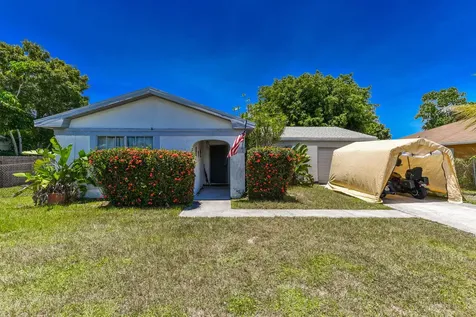 1475 SE Grapeland Avenue Port St Lucie FL 34952