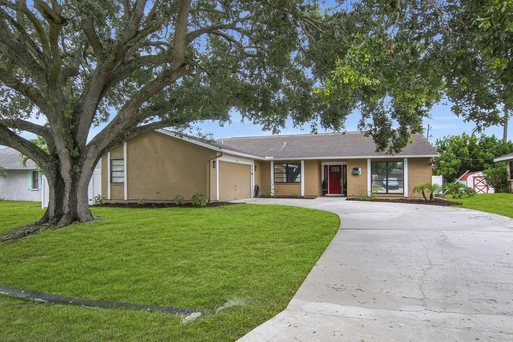 649 SE Forgal Street Port St Lucie FL 34983