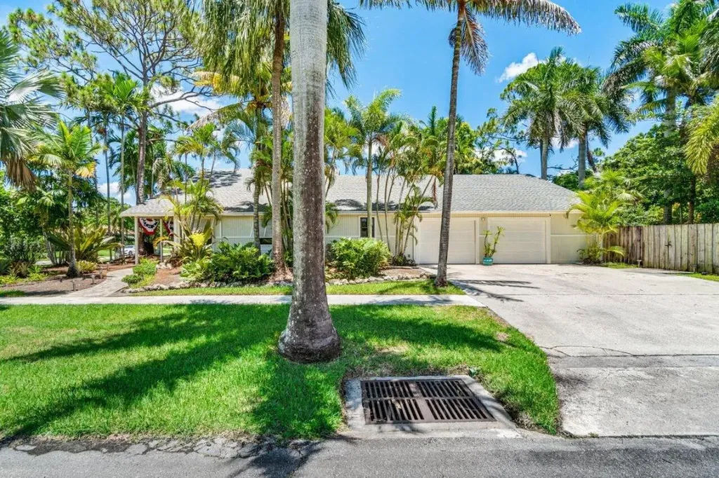 101 Toledo Street Royal Palm Beach FL 33411