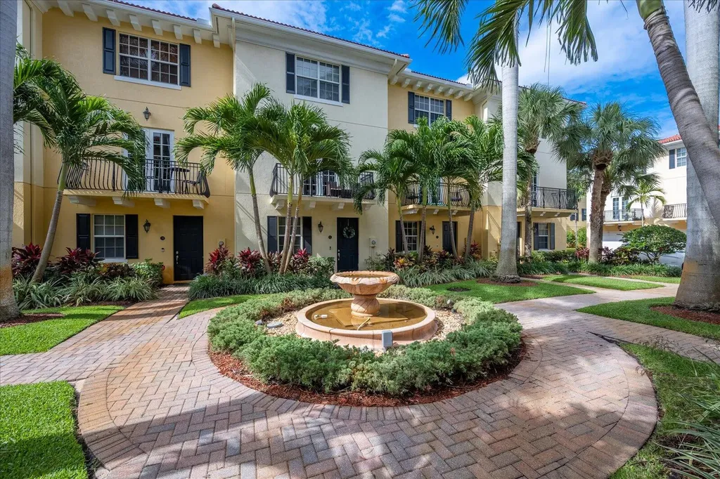 2502 N Dixie Highway Lake Worth Beach FL 33460