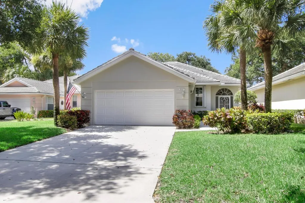 2027 Bedford Drive Palm Beach Gardens FL 33403