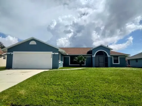 855 SE Sweetbay Avenue Port St Lucie FL 34983