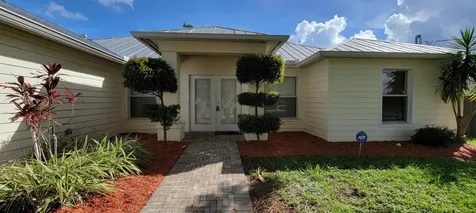 211 SW Amesbury Avenue Port St Lucie FL 34953