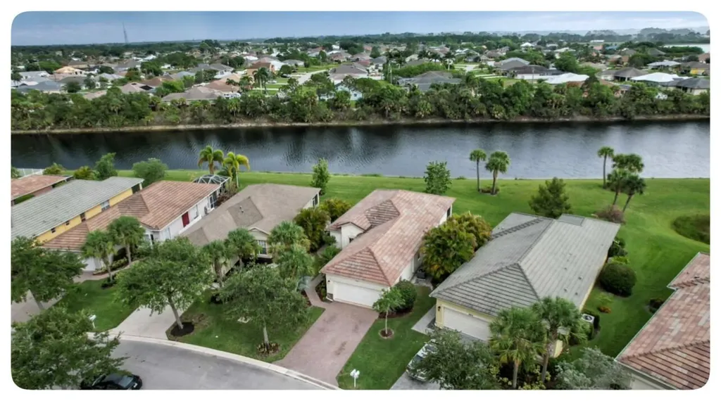 9870 SW Eastbrook Circle Port St Lucie FL 34987
