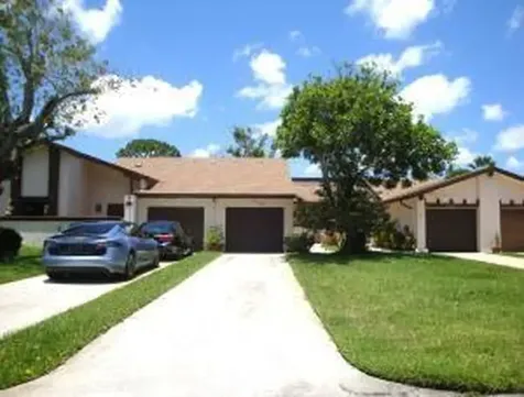 6121 Elsinore Circle Greenacres FL 33463
