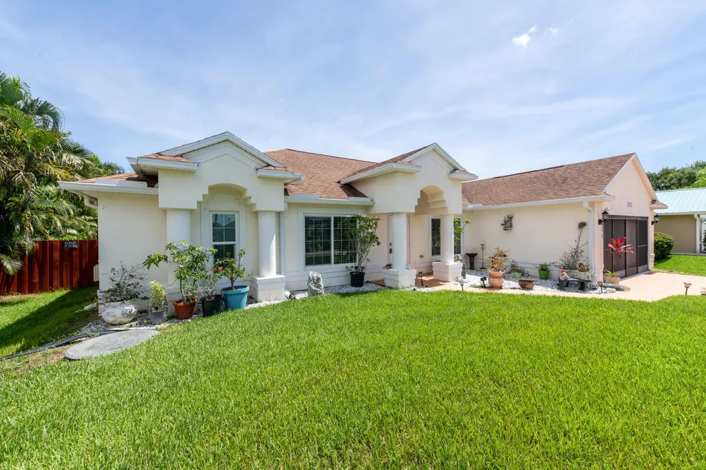 1011 SW Jericho Avenue Port St Lucie FL 34953