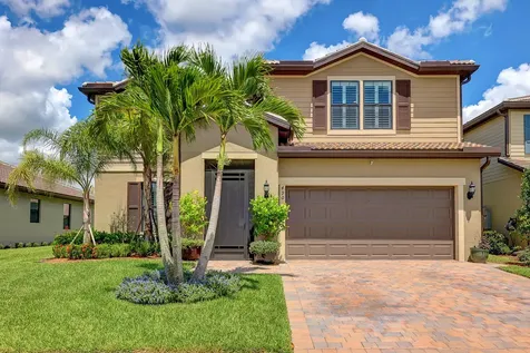 490 SE Vallarta Drive Port St Lucie FL 34984