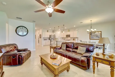 490 SE Vallarta Drive Port St Lucie FL 34984