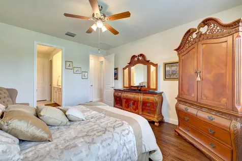 490 SE Vallarta Drive Port St Lucie FL 34984